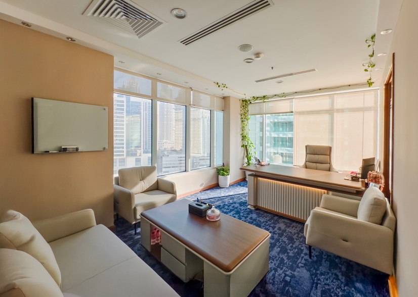 A partner office looking over Business Bay